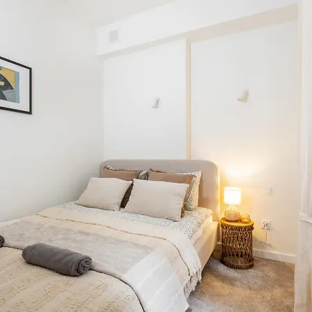 Zakrzewska 8 Superapart - Near Lazienki Krolewskie 바르샤바